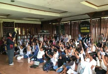 Rumah Inggris Labuan Bajo Hadirkan Seminar Motivasi untuk Puluhan Pelajar