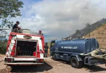 Sigap Hadapi Karhutla, Lanal Labuan Bajo Terjun Langsung Padamkan Api Bukit Silvia