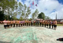 Bhabinkamtibmas Tanamkan Disiplin pada Peserta PERJUSAMI