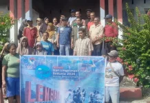 Hari Lingkungan Hidup di Waijarang Ditandai Peluncuran Program Kelola Sampah