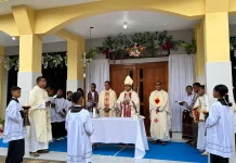 Gereja St. Agustinus Lewokukung Resmi Diberkati Uskup Larantuka