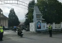 Satlantas Polres Ngada Amankan Ibadah Mingguan di MBC