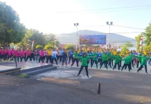 Jalan Sehat Hari Bhayangkara di Flores Timur Perkuat Soliditas TNI-Polri