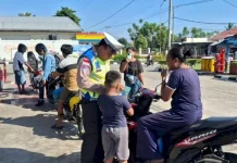 Polres Sikka Sosialisasikan Pajak Kendaraan di SPBU Waipare
