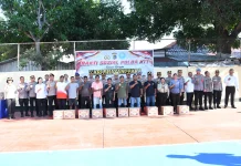 Kapolda NTT Salurkan 100 Paket Sembako untuk Warga