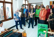 Dirjen IKMA Tinjau Sentra Industri Unggulan di Manggarai Timur
