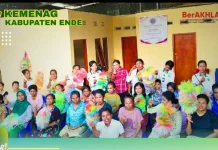 Kemenag Ende Latih ODGJ Membuat Kemoceng untuk Tingkatkan Kemandirian