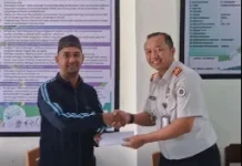 Rutan Bajawa Salurkan Bantuan Rehabilitasi Ruang Kelas MIS Al-Ghuraba