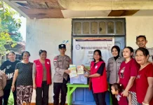 Polres Sikka Perkuat Kemitraan dengan Warga Lewat Penyerahan Sarana Kontak