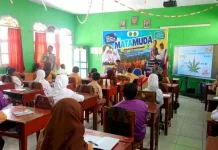 Polres Manggarai Edukasi Hukum dan Literasi Digital Bagi Siswa Baru MTs Amanah
