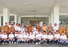 Bupati Agas Andreas Lepas Kontingen Persematim menuju Soeratin Cup U-17 di Sikka