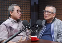 Dokter Spesialis Bedah Saraf: Kebiasaan Menunduk Main Gawai Memicu Text Neck