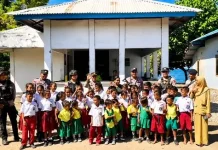 Polisi Dampingi Anak Dusun Bele Bangun Semangat Belajar Pasca Konflik Sosial