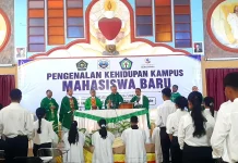 Misa Penutup PKKMB STIPAR Ende Tekankan Ketekunan Hadapi Tantangan Kampus