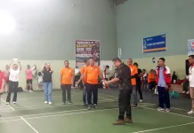 Wabup Ende Resmikan Turnamen Bulutangkis Sambut HUT RI Ke-81