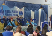 Anggun Penuh Makna, Sanggar Wela Songke Bawa Tari Tiba Meka di Rakerda PAN Manggarai