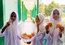 Murid MAN Flores Timur Olah Ubi dan Pisang Jadi Produk Bernilai Jual