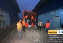 BULOG Salurkan Bantuan Beras dan Minyak Goreng untuk Warga Terdampak Gempa NTT