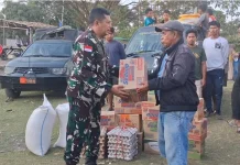 Danrem 161/Wirasakti Salurkan Bantuan Bagi Korban Gempa di Desa Kebirangga