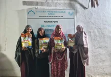 Mahasiswa S3 Undiksha Salurkan 1 Ton Beras di Manggarai dan Manggarai Timur