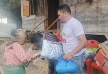 Kado HUT ke-81 RI, Relawan K-Gibran Salurkan Bantuan bagi Korban Gempa di Manggarai