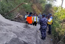 Dirjen SDA Tinjau Jalan Terdampak Gempa di Palue