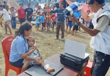 Tim Dokter Yayasan KUN Periksa Kesehatan dan Beri Obat Gratis Warga Welong
