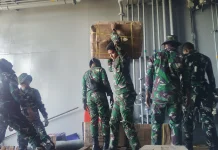 Kapal Rumah Sakit TNI AD Siaga di Pelabuhan Reo,Bawa 6.047 Bantuan