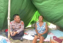Kapolres Mabar Utus Terapis Pribadi Bantu Korban Gempa Penderita Stroke