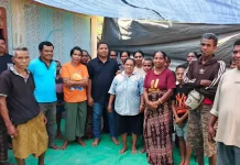 Bupati Sikka Serahkan Santunan Duka Korban Gempa