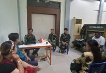 RRI Ende dan TNI AU Bersinergi Bantu Warga Terdampak Gempa Flores