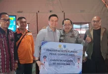 Walikota Kupang Salurkan Bantuan untuk Warga Terdampak Gempa Flores