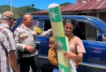 Polsek Golewa Salurkan Bantuan untuk Korban Gempa