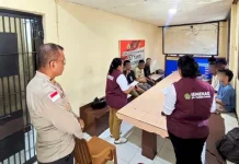 Polres Flores Timur Bersama Kemenag Berikan Siraman Rohani kepada Tahanan