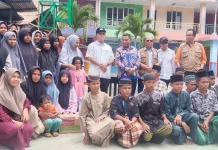 Gubernur NTT Salurkan Bantuan untuk Santri Walisanga
