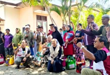 100 KK Pengungsi Aeramo Terima Bantuan Caritas Indonesia