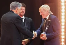 Sir Kenny Dalglish Terima PFA Merit Award 2026