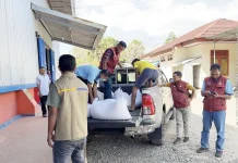 BULOG NTT Salurkan 862 Ton Beras untuk Warga Terdampak Gempa Flores