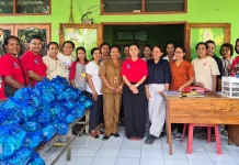 Fista Apresiasi Nakes Sikka Tetap Bertugas Pascagempa
