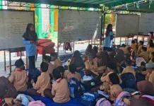 Gempa Flores Tak Hentikan KBM, MIN 1 Ende Gunakan Tenda Darurat