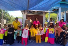 Kapolres Ende Salurkan Bantuan Sekolah untuk Anak Terdampak Gempa di Paupanda