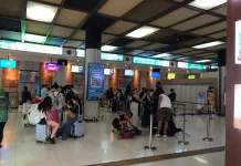 Erupsi Anak Krakatau, 1.280 Penumpang di Bandara Komodo Terdampak