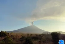Gunung Ile Lewotolok Kembali Erupsi Dua Kali Senin Pagi