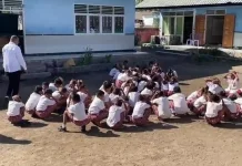 Siswa SDI Wairotang Dilatih Tanggap Gempa sejak Dini
