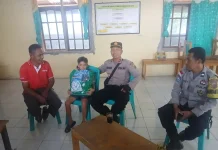 Kapolsek Ende Salurkan Bantuan untuk Anak Yatim
