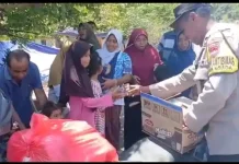 Bhabinkamtibmas Sambinasi Barat Hadirkan Senyum Anak Pascagempa