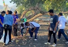 Lapas Ende Libatkan WBP Bersihkan Pesisir Pantai Mbongawani