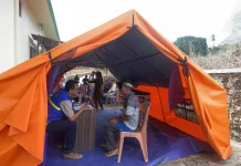 Dokter Spesialis Turun Langsung Layani Warga Terdampak Gempa di Manggarai Barat