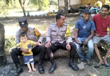 Bhabinkamtibmas Polres Flores Timur Rawat Kedamaian Warga Desa Narasaosina