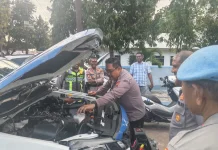 Pasca Gempa, Kapolres Ende Pastikan Kendaraan Dinas Siap Bertugas